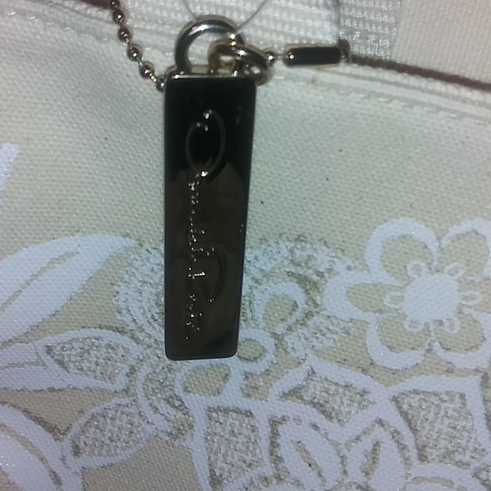 Oscar de la Renta - Picture 4 of 4